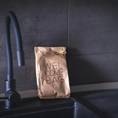 Wownavigli Apartment-sofa Bed Metro M4 Tram 2